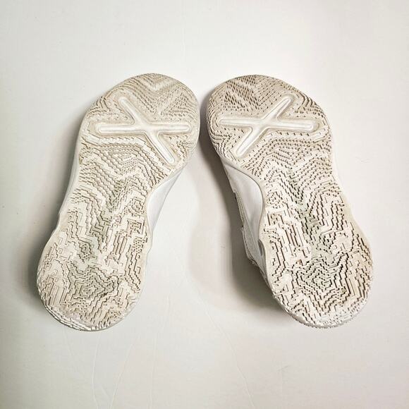 Nike Team Hustle 12C Toddler Shoes C6736-100 White Sneakers Preowned - Picture 7 of 9